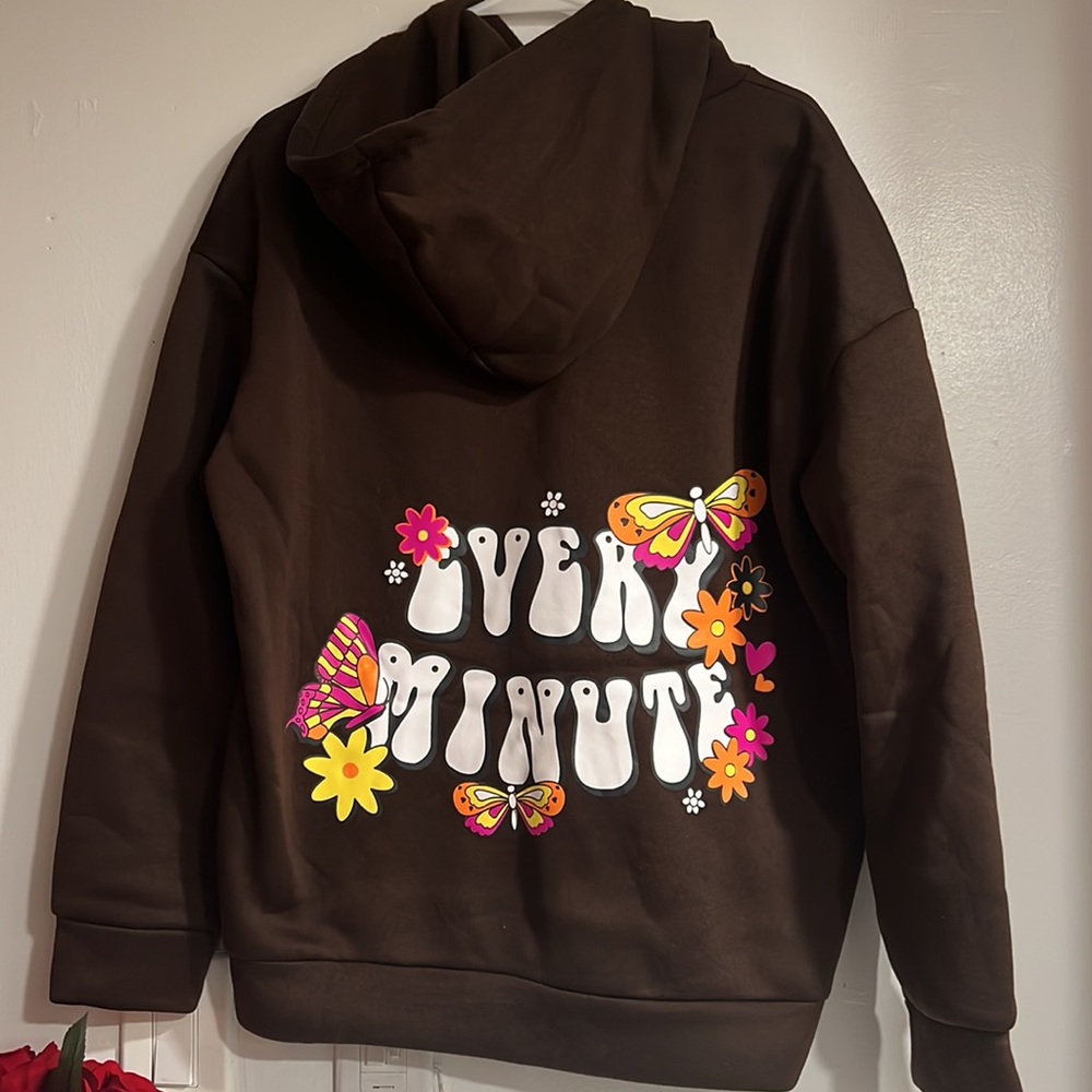 BRAND NEW BROWN EVERY MINUTE HOODIE SIZE L